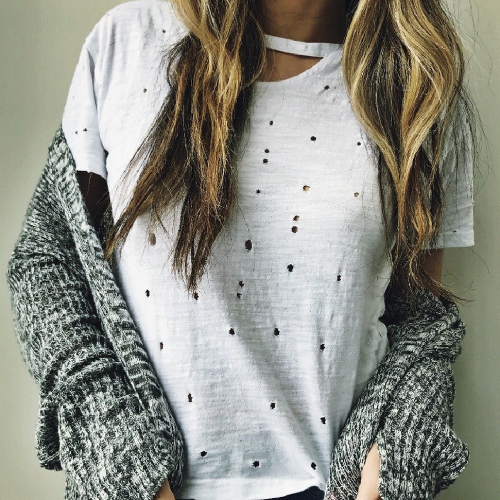 Ultra Distressed White Crop Shortsleeve Tee